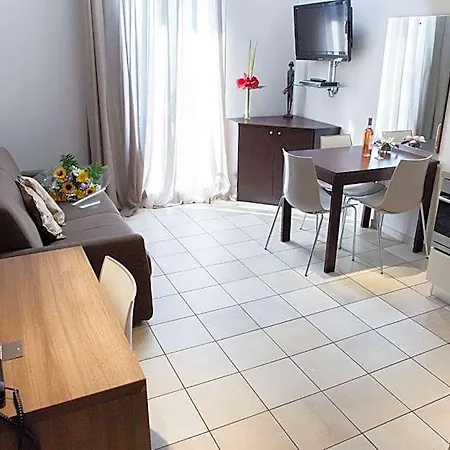 Hotel D'elsa Juan-les-Pins