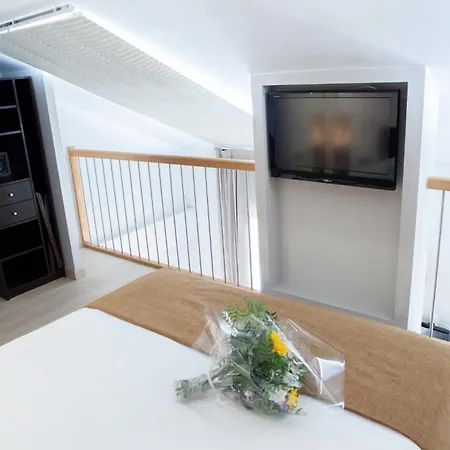 Готель D'elsa 3*